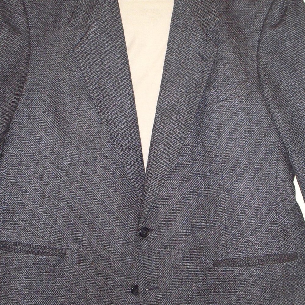 Yves Saint Laurent Classic Vintage Twill Sport Coat. A Timeless Masterpiece.